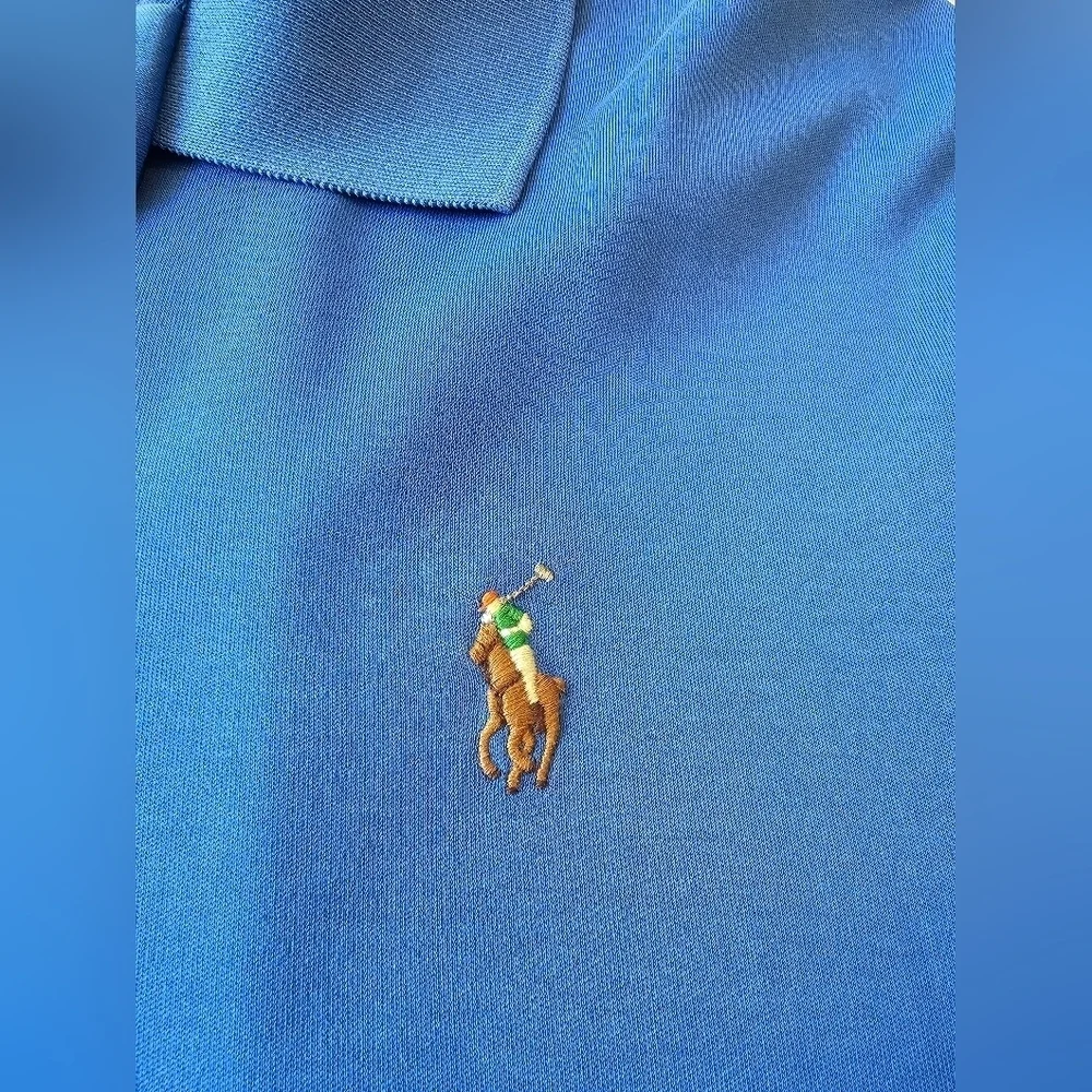 Polo Ralph Lauren Men's Size Medium Classic Fit Blue Short Sleeve Polo Shirt